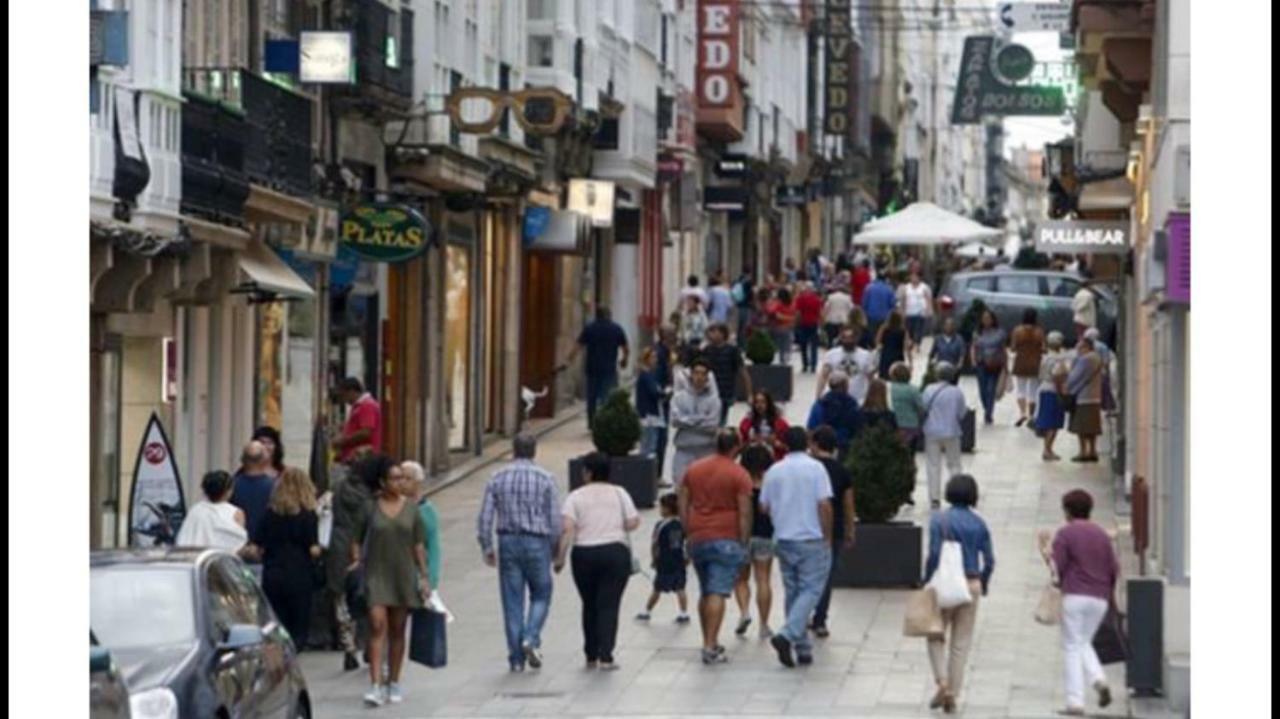 Apartamento Turistico En Pleno Centro De Ferrol Apartment Luaran gambar